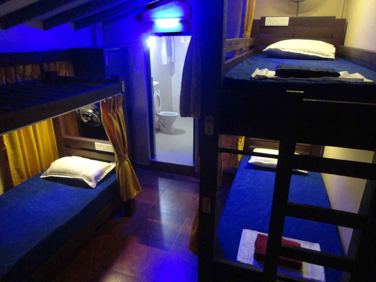 The Yuppi Hippi Female Hostel Anjuna Bagian luar foto