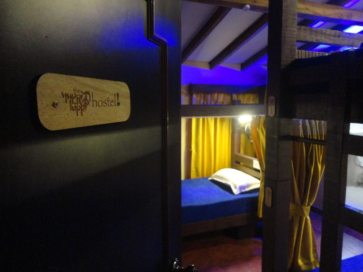 The Yuppi Hippi Female Hostel Anjuna Bagian luar foto